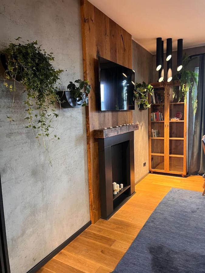 Appartamento Lake Park Apartament With Free Parking Airport Netflix Varsavia Esterno foto