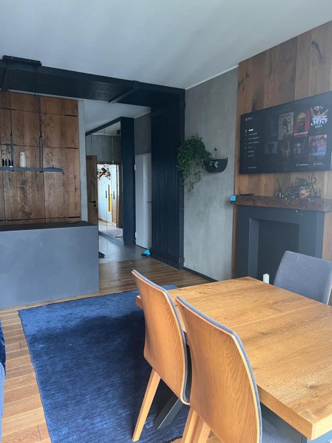 Appartamento Lake Park Apartament With Free Parking Airport Netflix Varsavia Esterno foto