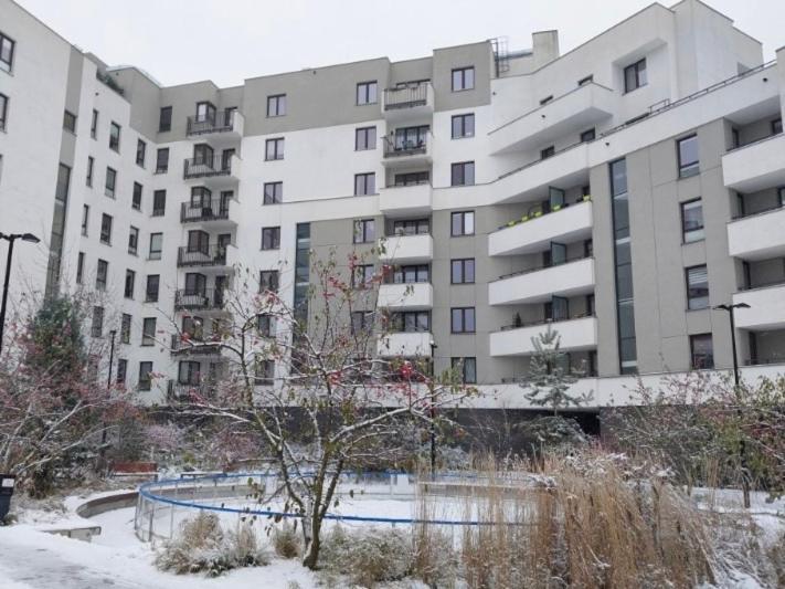 Appartamento Lake Park Apartament With Free Parking Airport Netflix Varsavia Esterno foto